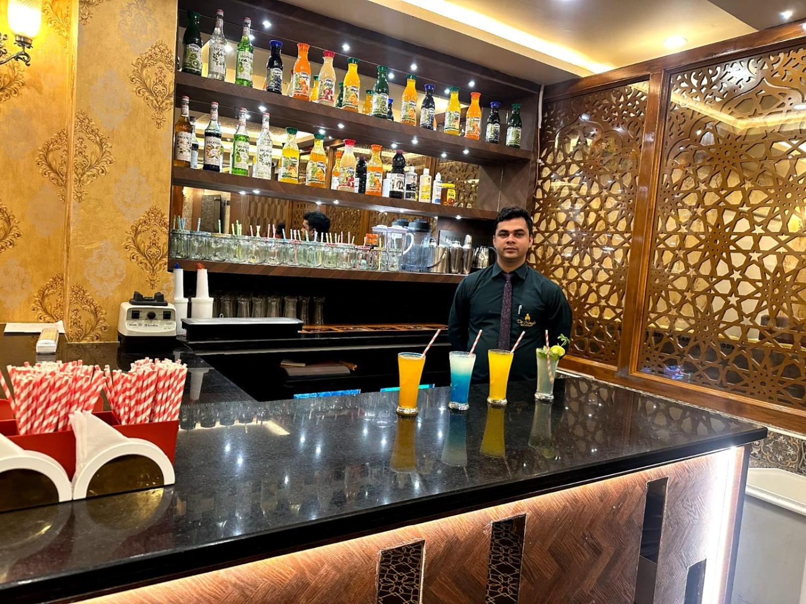 Hotel Windsor Plaza Hyderabad Bagian luar foto