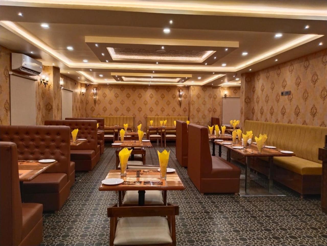 Hotel Windsor Plaza Hyderabad Bagian luar foto